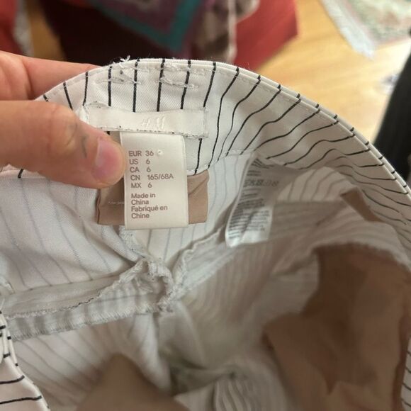 H&M White and Black Striped Dress Pants 6 - Picture 2 of 15